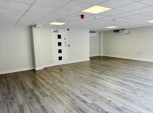 368-370 Lymington Rd, Christchurch à louer Photo intérieure– Image 2 sur 2