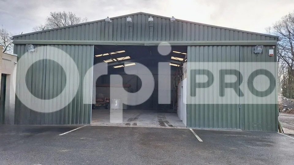 Local d'activités dans LA CHAPELLE-DES-MARAIS à vendre Photo de l’immeuble– Image 1 sur 8