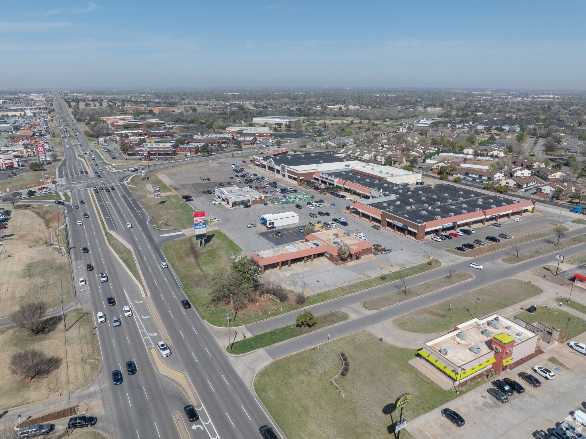 6903-7001 NW Expressway St, Oklahoma City, OK à louer Photo de l’immeuble– Image 1 sur 6