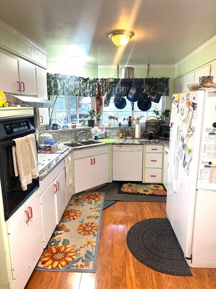 1923 Fallen Leaf Dr, Santa Rosa, CA à vendre - Photo de l’immeuble – Image 3 sur 4