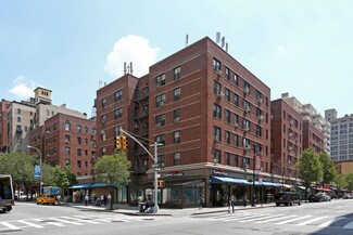 Plus de détails pour 45-47 E 8th St, New York, NY - Local commercial à louer