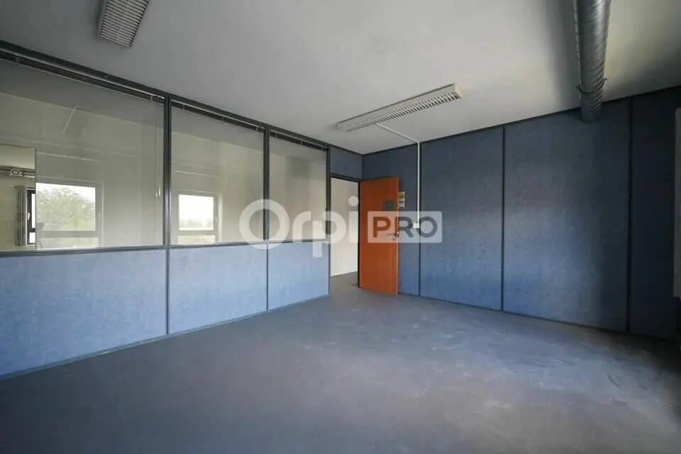 Bureau dans Villeurbanne à louer Photo de l’immeuble– Image 1 sur 8