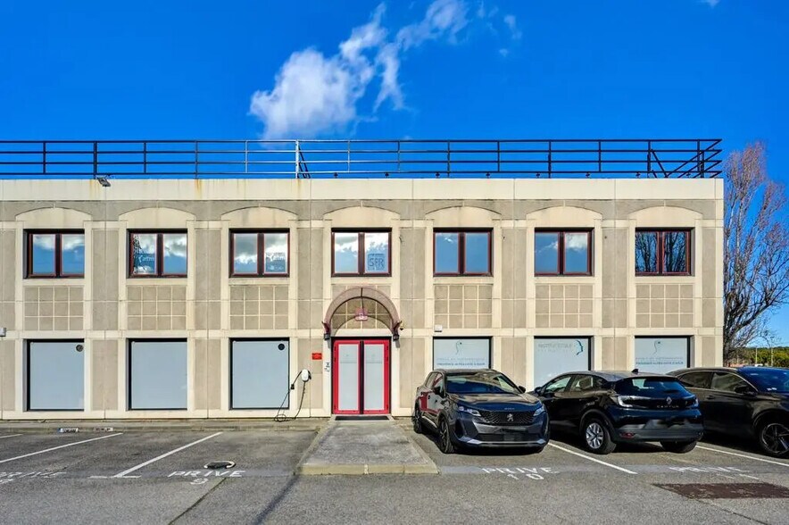 Bureau dans Aubagne à vendre - Photo de l’immeuble – Image 1 sur 7