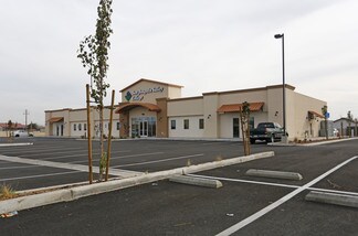 Plus de détails pour 1920 Cecil Ave, Delano, CA - Bureau à louer