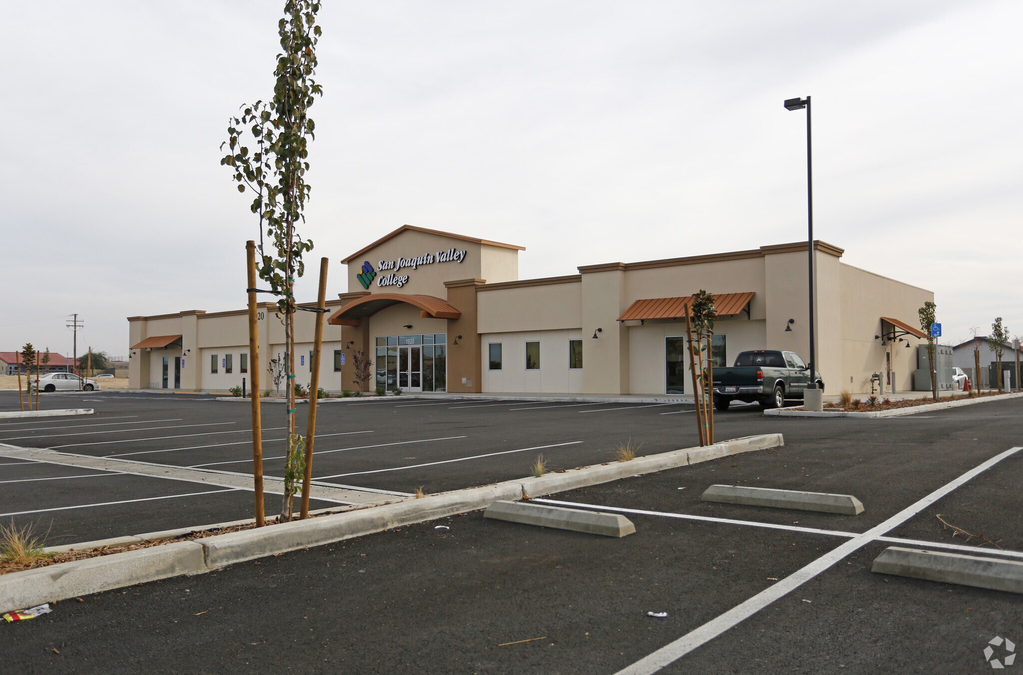 1920 Cecil Ave, Delano, CA à louer Photo principale– Image 1 sur 5