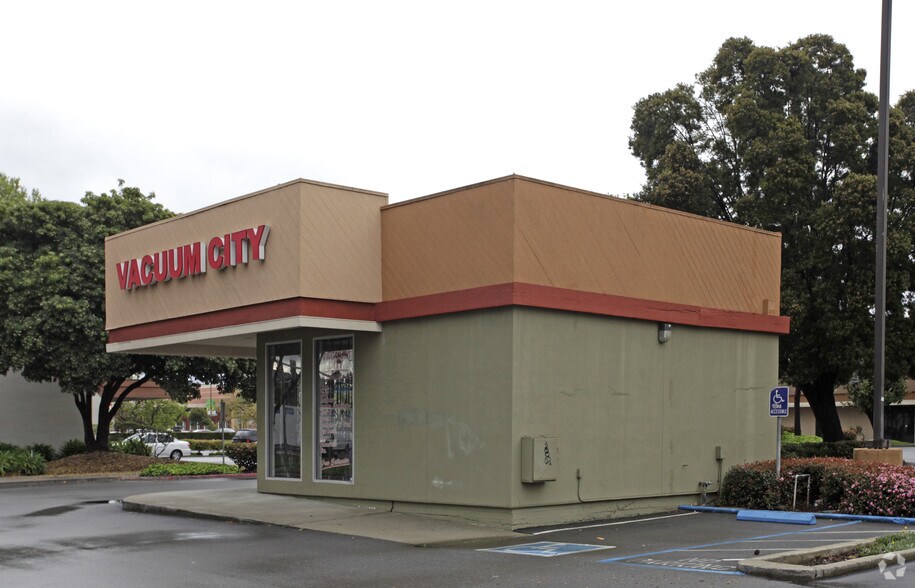 15335 E 14th St, San Leandro, CA à vendre - Photo de l’immeuble – Image 2 sur 3