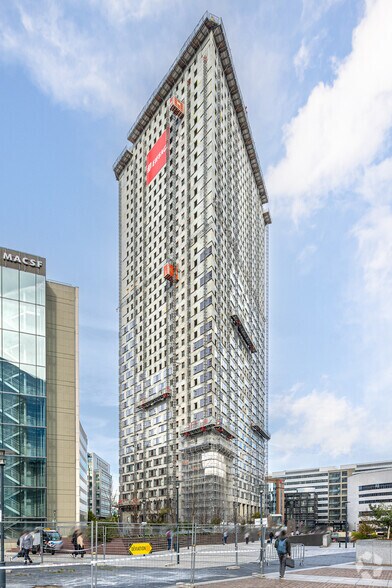 Bureau dans 6-8 Allée De L'arche, Courbevoie à louer - Photo de l’immeuble – Image 2 sur 2