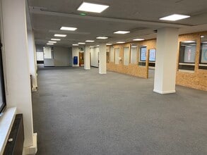 40 Cumberland Rd, Londres à louer Photo intérieure– Image 2 sur 10