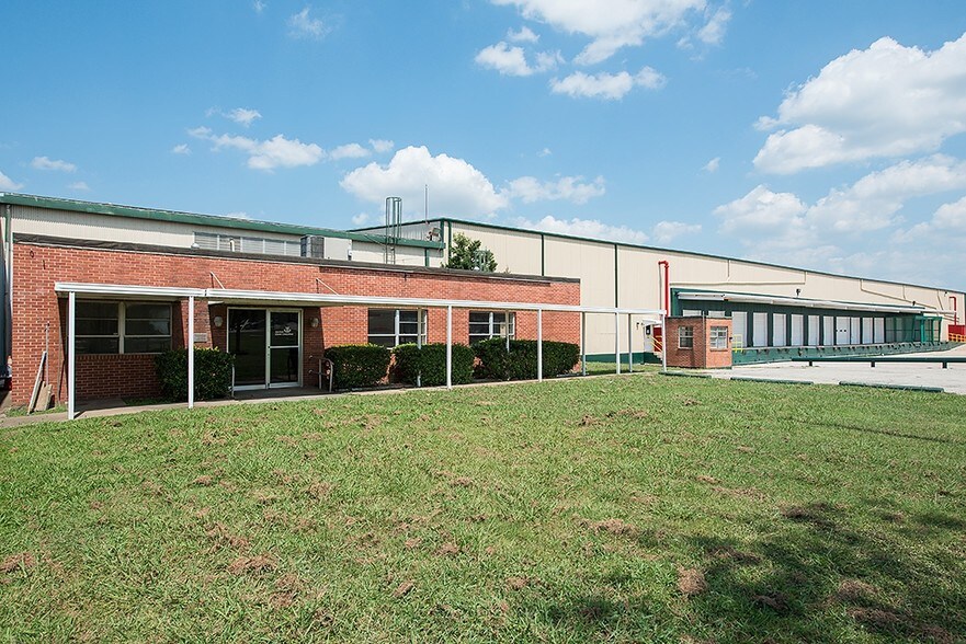 1700 South I-45, Corsicana, TX à louer - Photo de l’immeuble – Image 2 sur 7
