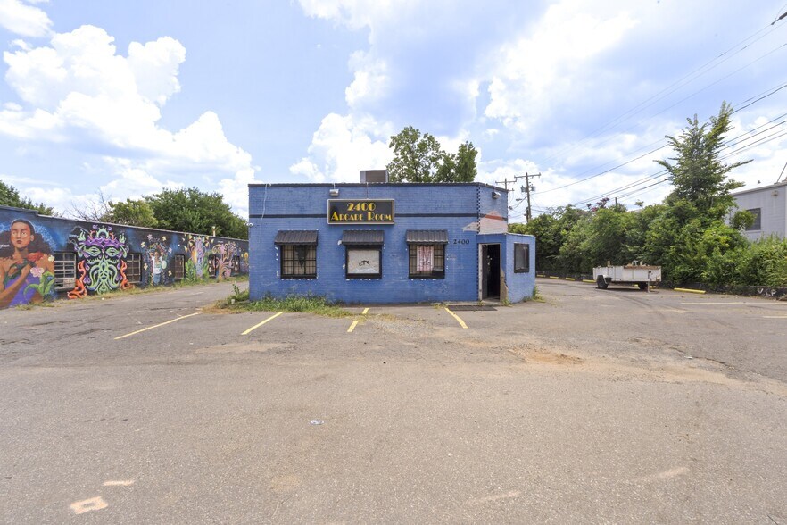 2400 N Tryon St, Charlotte, NC à vendre - Photo principale – Image 2 sur 9