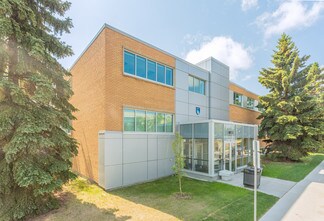 Plus de détails pour 10305 Princess Elizabeth Ave NW, Edmonton, AB - Bureau à vendre