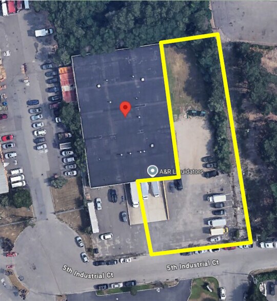 1575 5th Industrial Ct, Bay Shore, NY à louer - Photo de l’immeuble – Image 3 sur 4