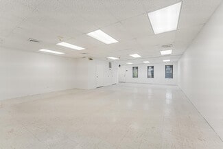 Plus de détails pour 299 Herndon Pky, Herndon, VA - Bureau à vendre