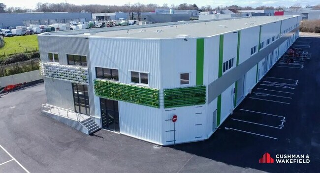 Plus de détails pour Local d’activités à vendre