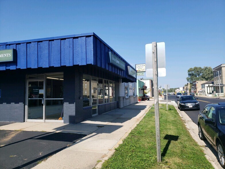 105 N Main St, Pardeeville, WI à louer - Photo de l’immeuble – Image 3 sur 5