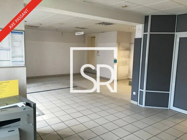 Plus de détails pour Local commercial à vendre
