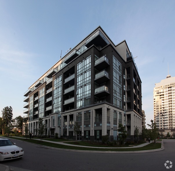 17-25 Kenaston Gdns, Toronto, ON à vendre - Photo de l’immeuble – Image 2 sur 2
