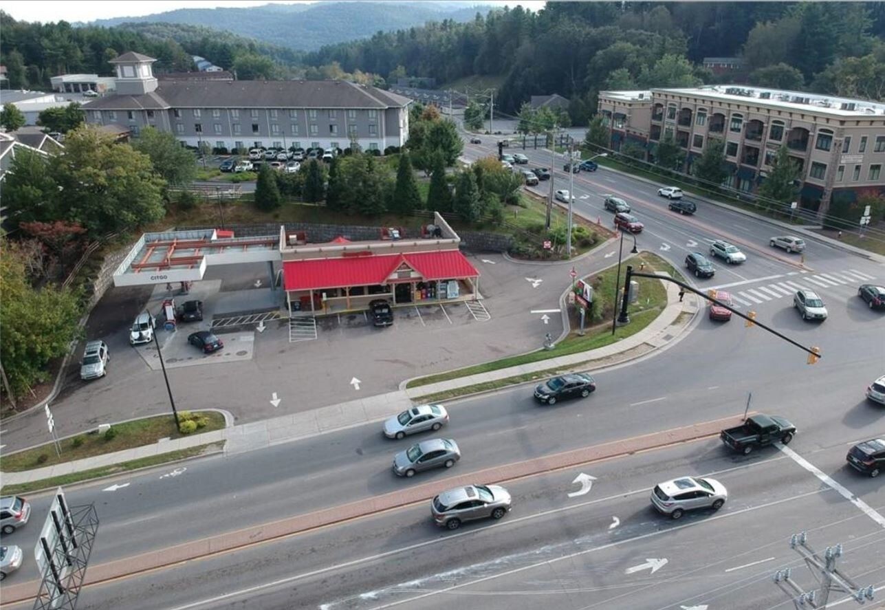 450 E King St, Boone, NC à louer Photo principale– Image 1 sur 36