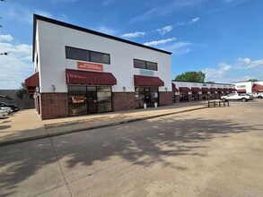 9238-9242 S Sheridan Rd, Tulsa, OK à louer Photo de l’immeuble– Image 2 sur 4