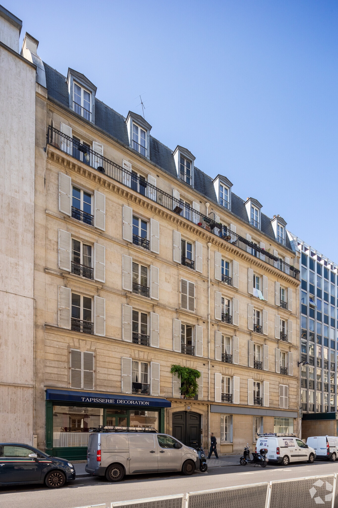141 Rue De L'Universite, Paris à louer Photo principale– Image 1 sur 2