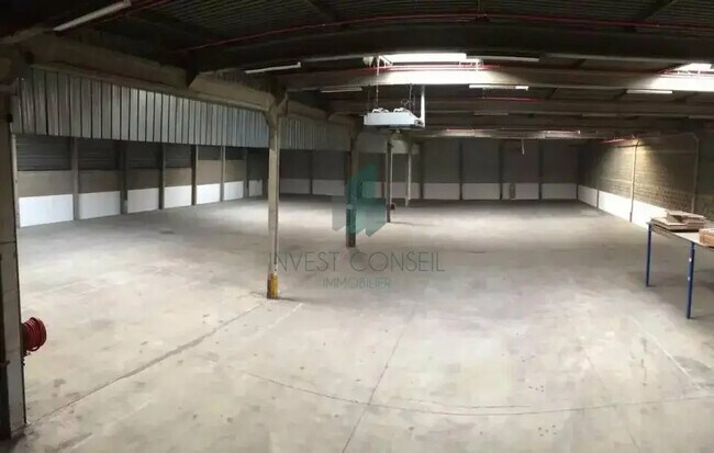 Plus de détails pour Industriel/Logistique à louer