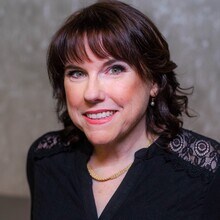 Stacey Longo