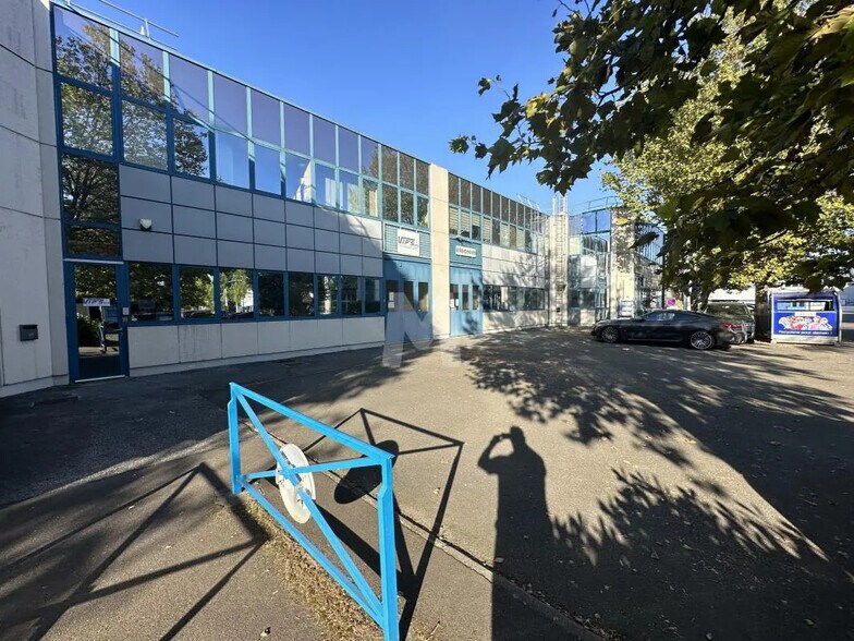 Local d’activités dans Fresnes à louer - Photo de l’immeuble – Image 3 sur 4