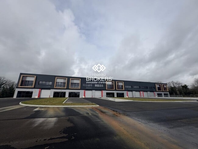 Plus de détails pour Industriel/Logistique à louer