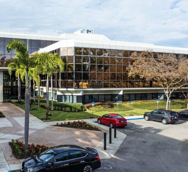 2600 Lake Lucien Dr, Maitland, FL à louer - Photo de l’immeuble – Image 2 sur 12