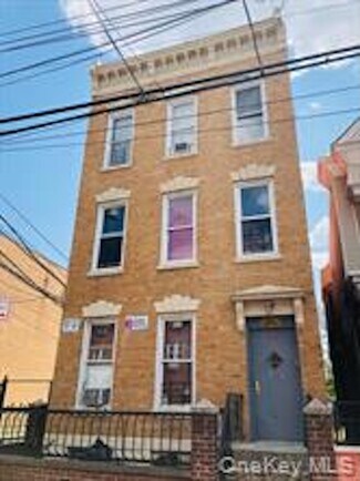 Plus de détails pour 764 E 213th St, Bronx, NY - Logement à vendre