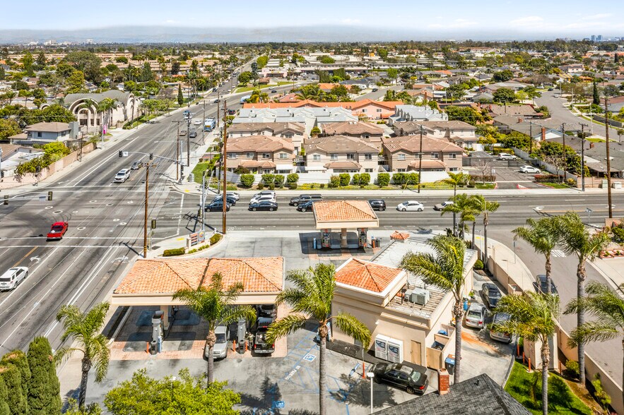 11470 Edinger Ave, Fountain Valley, CA à vendre - Photo de l’immeuble – Image 3 sur 16