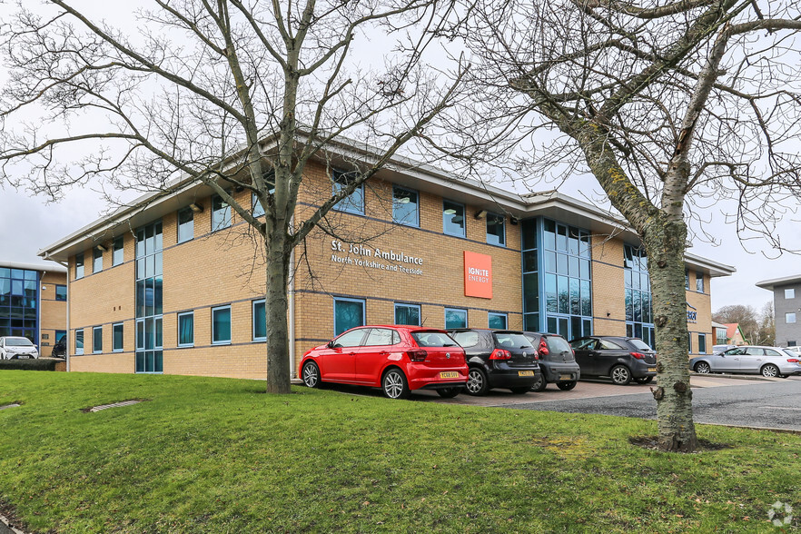 Hornbeam Park Oval, Harrogate à louer - Photo principale – Image 1 sur 4