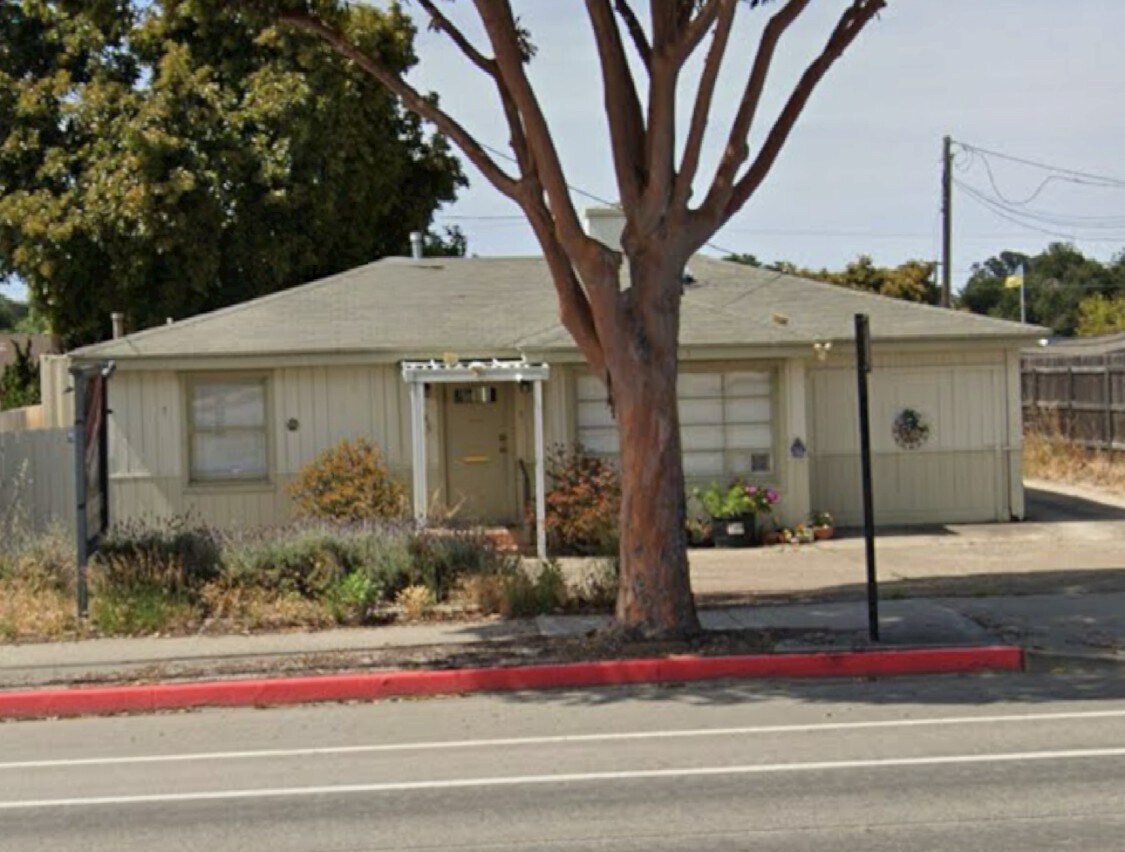 1115 E Grand Ave, Arroyo Grande, CA à louer Photo de l’immeuble– Image 1 sur 6