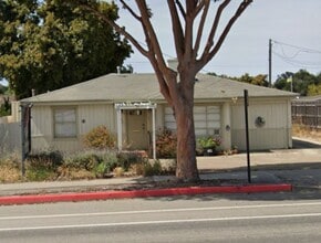 1115 E Grand Ave, Arroyo Grande, CA à louer Photo de l’immeuble– Image 1 sur 6