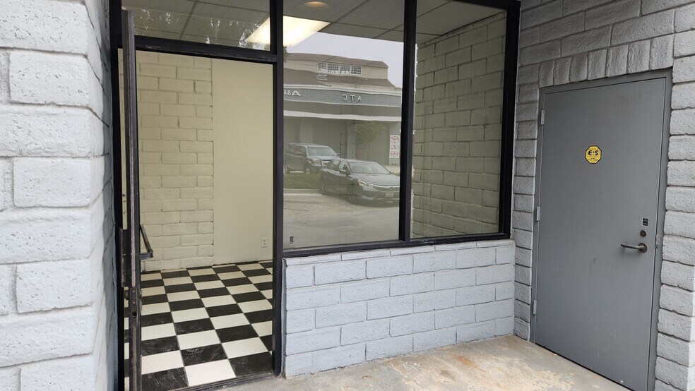 780 N Diamond Bar Blvd, Diamond Bar, CA à louer - Photo de l’immeuble – Image 2 sur 10