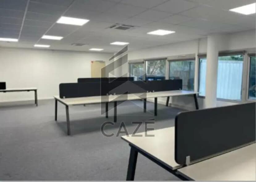 Bureau dans Canéjan à louer - Photo de l’immeuble – Image 2 sur 5