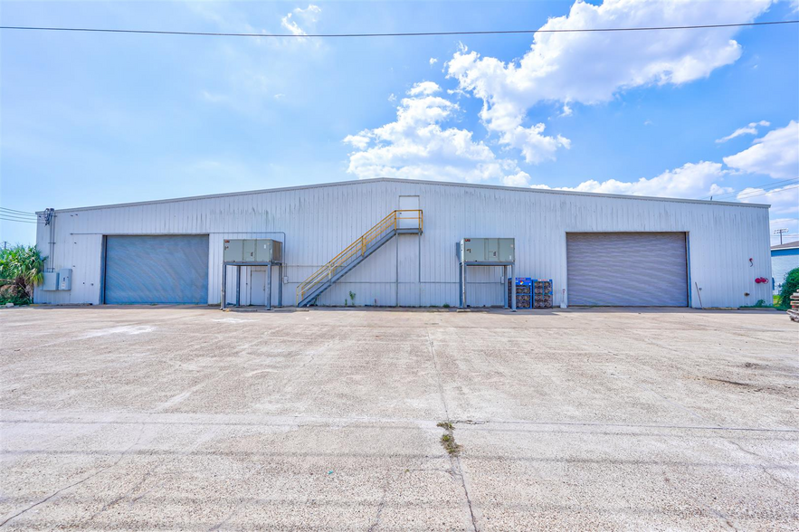 101 W 4th St, Freeport, TX à louer - Photo de l’immeuble – Image 1 sur 6