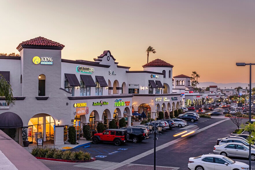 1835 Newport Blvd, Costa Mesa, CA à louer - Photo principale – Image 1 sur 6