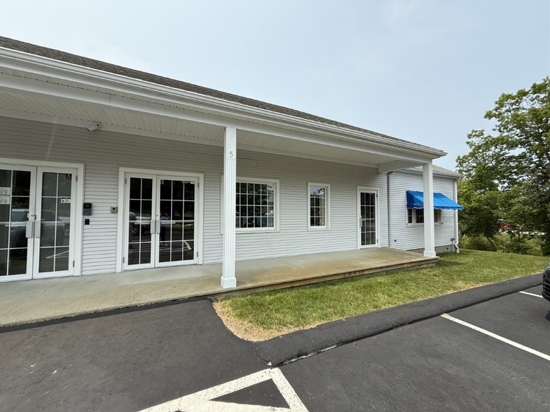 5 Natalie Way, Plymouth, MA à louer - Photo de l’immeuble – Image 2 sur 6