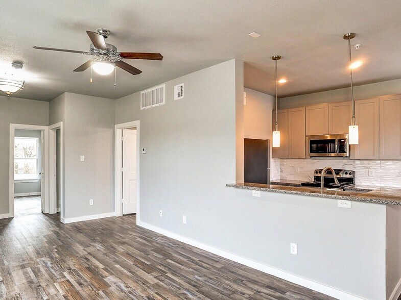 1420 Park Pl, Sherman, TX à vendre - Photo intérieure – Image 3 sur 4