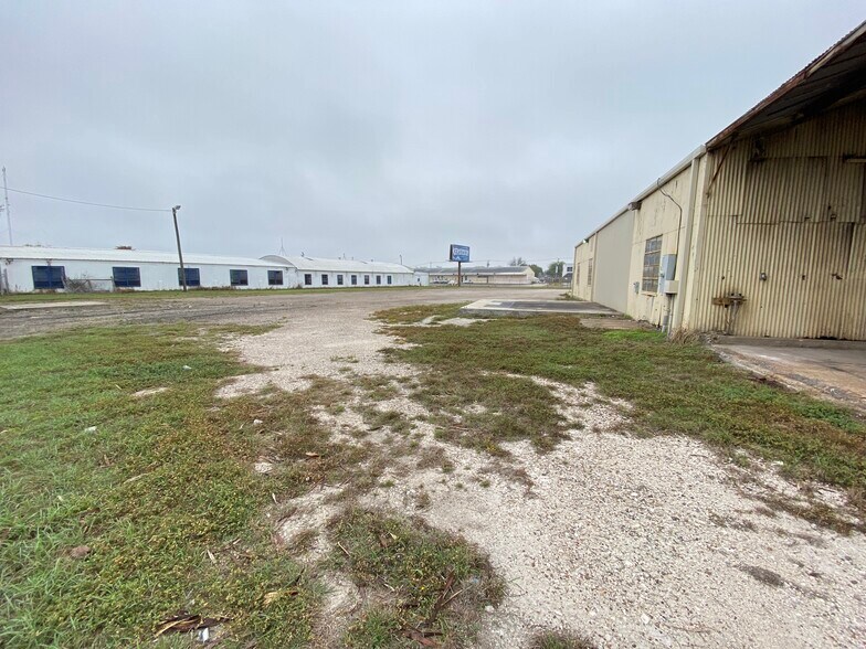 4501 Baldwin Blvd, Corpus Christi, TX à louer - Photo de l’immeuble – Image 2 sur 13