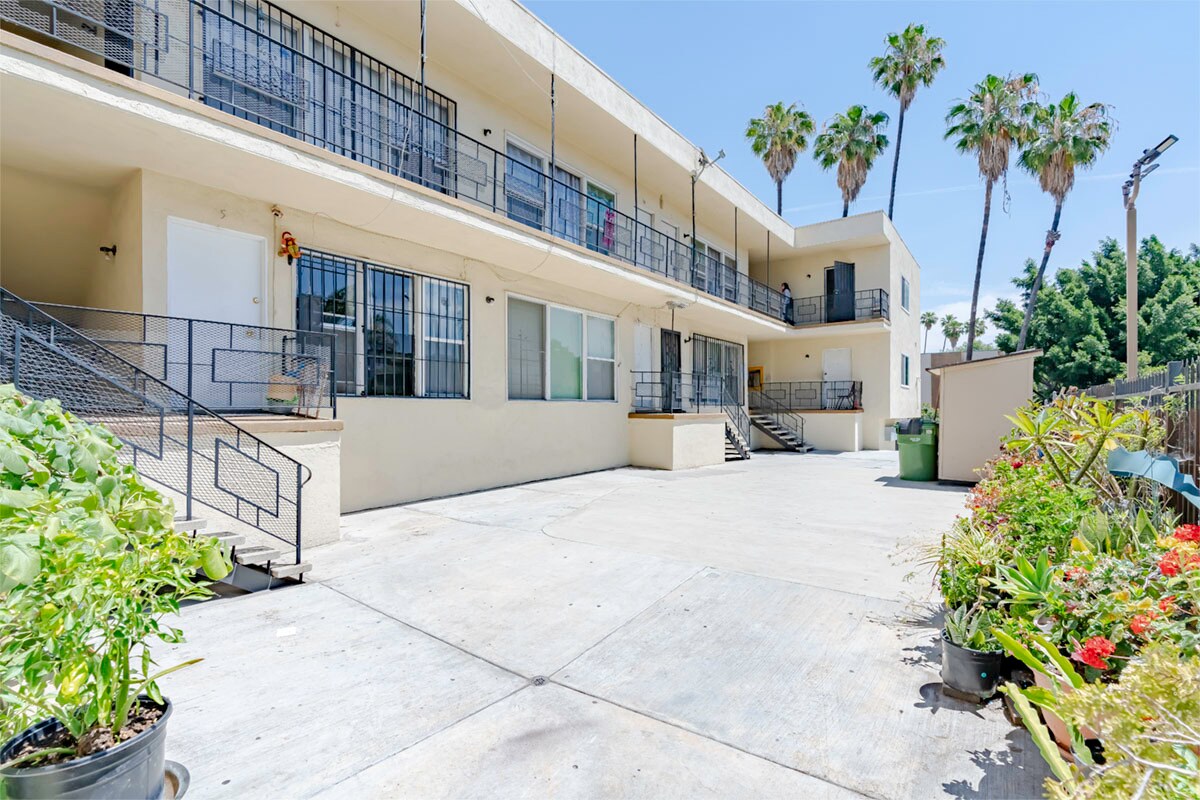 741 S Hobart Blvd, Los Angeles, CA à vendre Photo principale– Image 1 sur 65