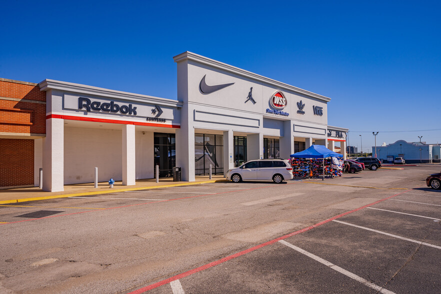 3600 Gus Thomasson Rd, Mesquite, TX à louer - Photo de l’immeuble – Image 2 sur 7