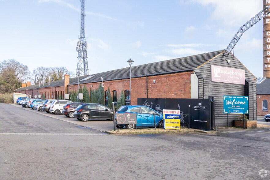 18-32 The Embankment, Wellingborough à louer - Photo de l’immeuble – Image 2 sur 2