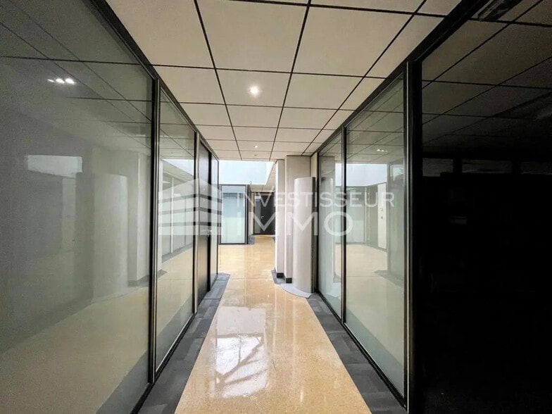 Local d’activités dans Villiers-sur-Marne à louer - Photo intérieure – Image 3 sur 4