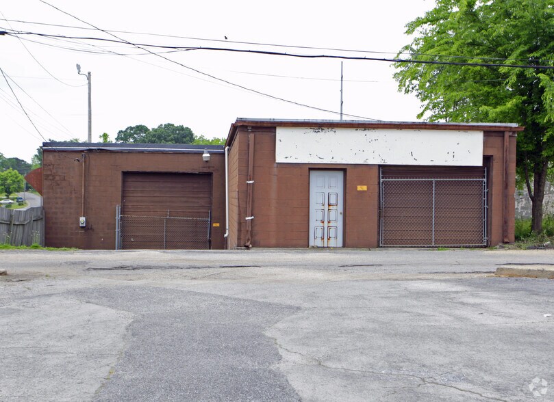 807 8th St N, Bessemer, AL à louer - Photo de l’immeuble – Image 2 sur 2