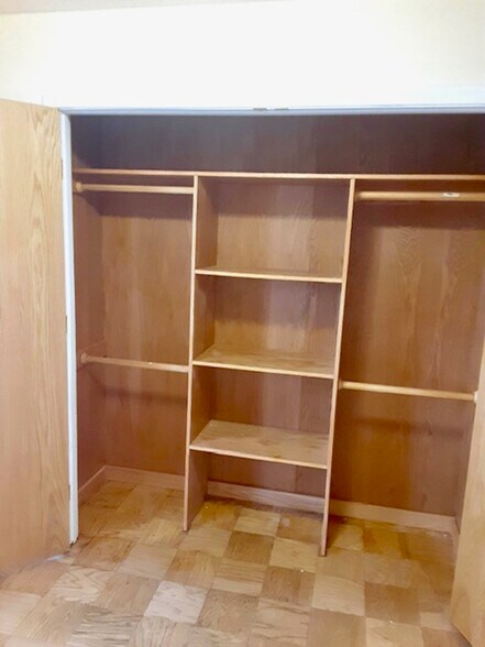 9510-12-14-16 Fairview Ave portefeuille de 2 biens à vendre sur LoopNet.fr - Photo de l’immeuble – Image 3 sur 25