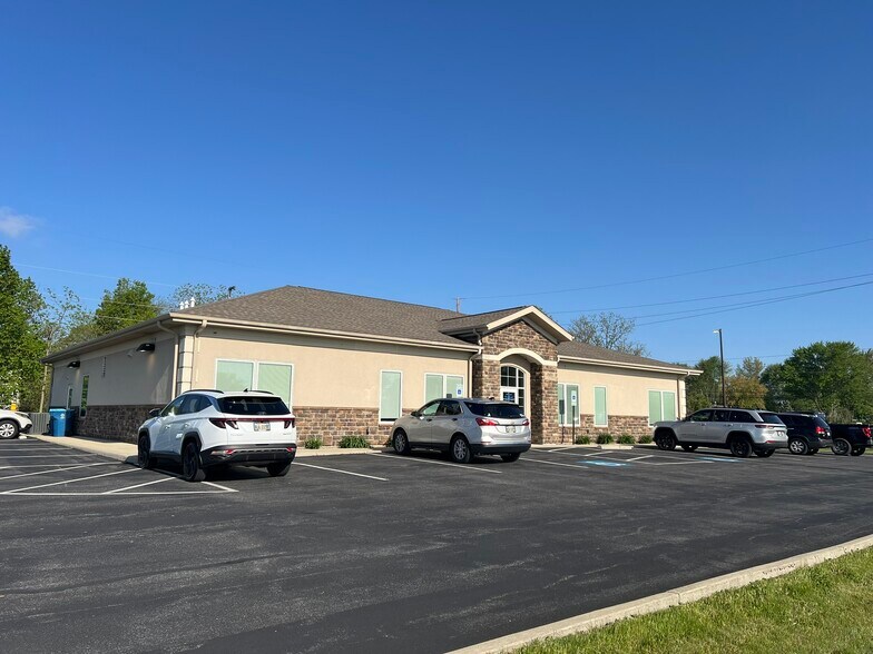 2006 East Harbor Rd, Port Clinton, OH à vendre - Photo de l’immeuble – Image 2 sur 7