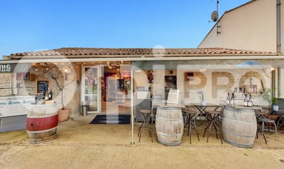 Local commercial dans Saint-Martin-de-Ré à louer Photo de l’immeuble– Image 1 sur 7