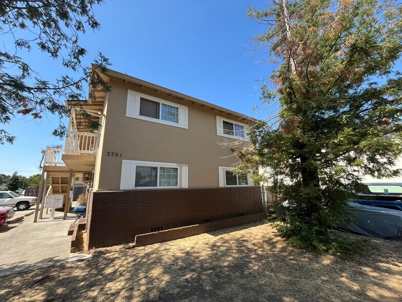 3701 Morse Ave, Sacramento, CA à vendre - Photo de l’immeuble – Image 2 sur 14